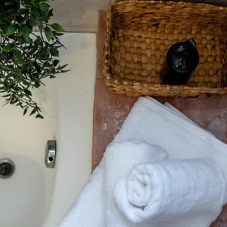 Eraora Lofts & Kefalonia Apartman *